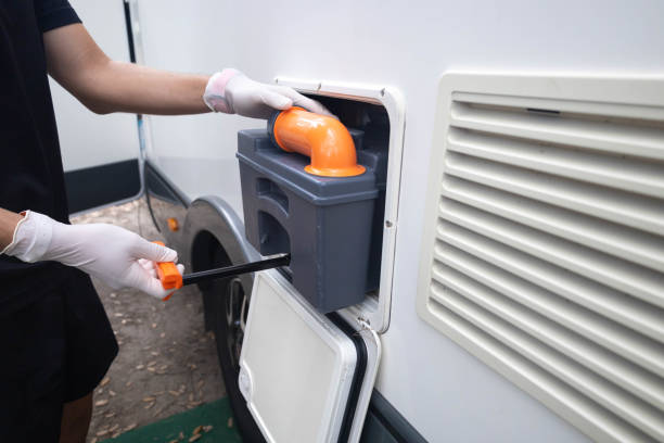 Porta potty delivery and setup in Goliad, TX
